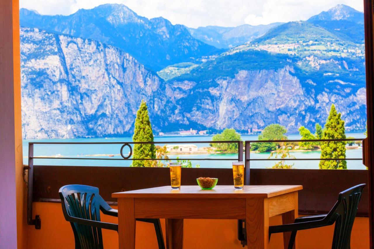 Hotel Villa Isabella Brenzone sul Garda Buitenkant foto