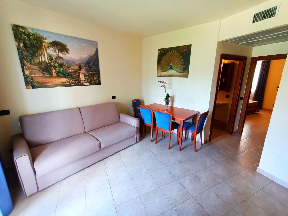 Hotel Villa Isabella Brenzone sul Garda Buitenkant foto