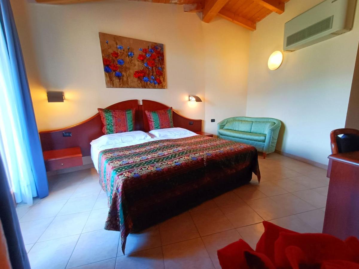 Hotel Villa Isabella Brenzone sul Garda Buitenkant foto