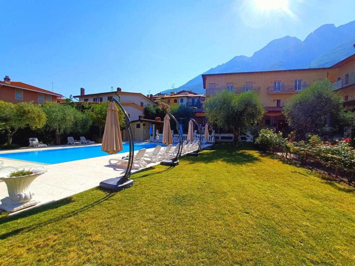 Hotel Villa Isabella Brenzone sul Garda Buitenkant foto