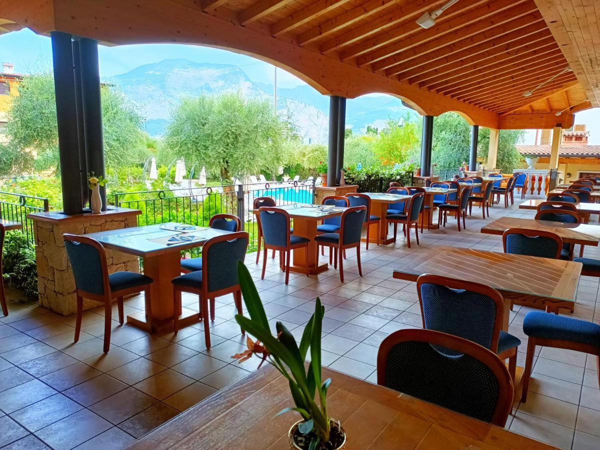 Hotel Villa Isabella Brenzone sul Garda Buitenkant foto