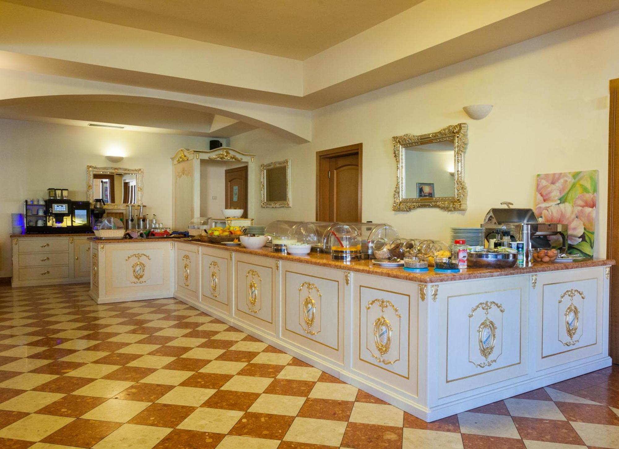 Hotel Villa Isabella Brenzone sul Garda Buitenkant foto