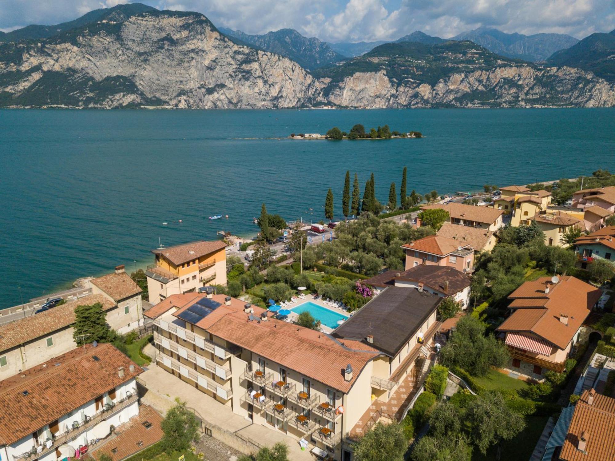 Hotel Villa Isabella Brenzone sul Garda Buitenkant foto
