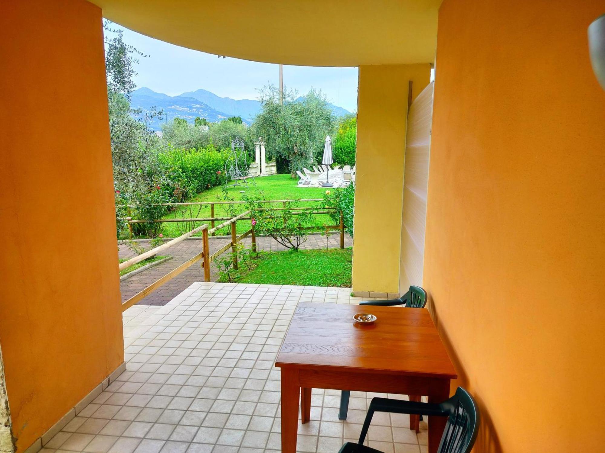 Hotel Villa Isabella Brenzone sul Garda Buitenkant foto